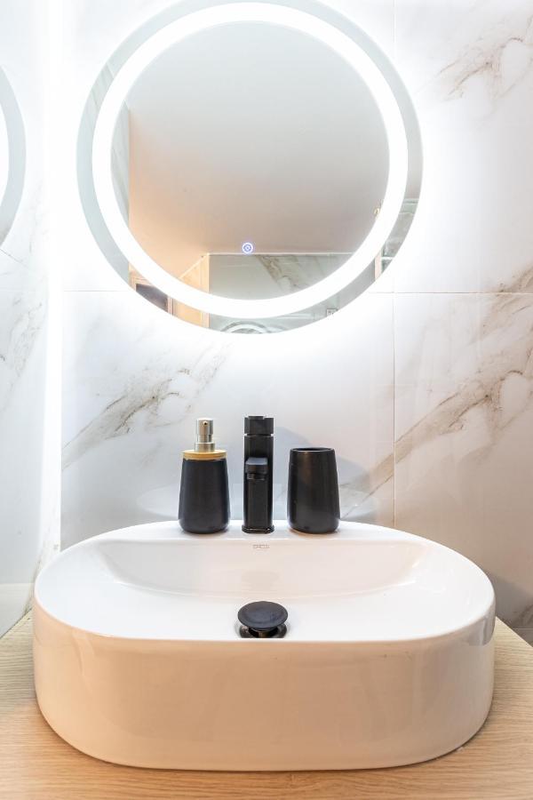 Aegean Pearl Apartment Piraeus Bagian luar foto