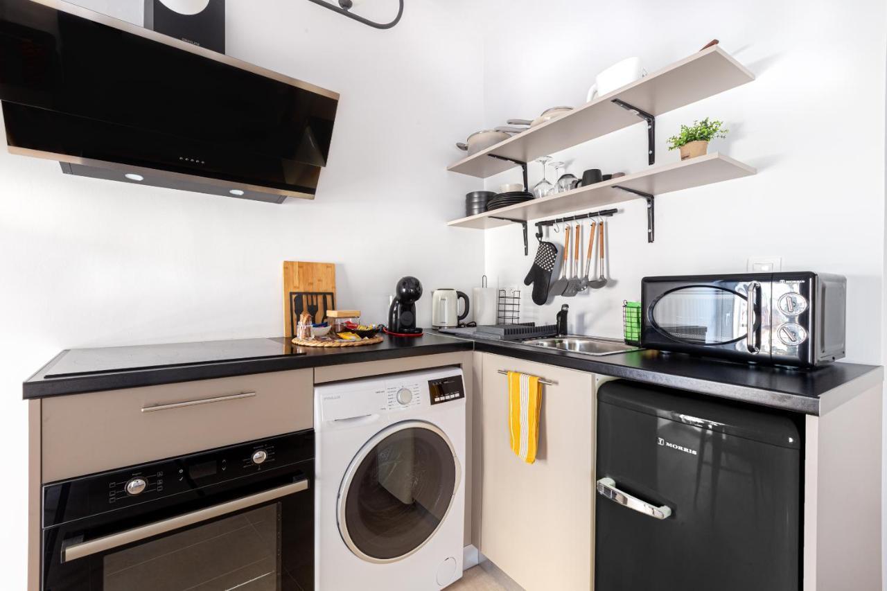 Aegean Pearl Apartment Piraeus Bagian luar foto